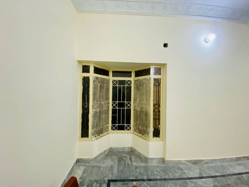 4 Marla Upper Protion For Rent In Mozang Lahore 10