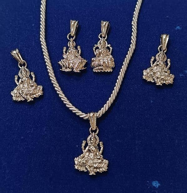 Lakshmi Devi Pendant "Lockets" 3