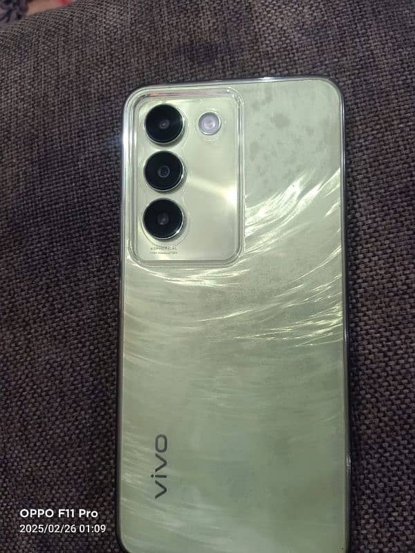 vivo Y100 10 / 10 condition Originally box and original charge 0