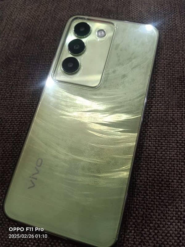 vivo Y100 10 / 10 condition Originally box and original charge 1