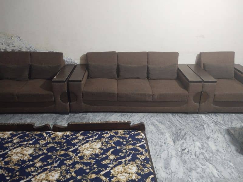 7 seater sofa 0