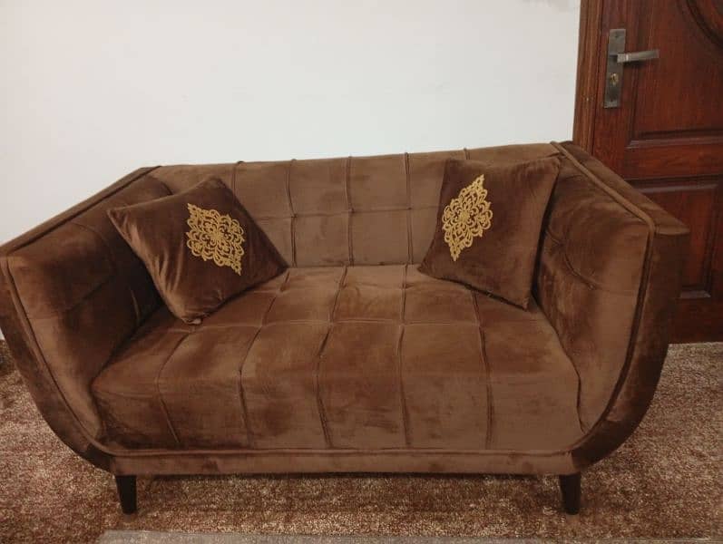 new condition sofa 0