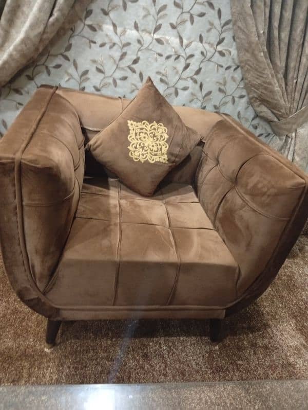 new condition sofa 1