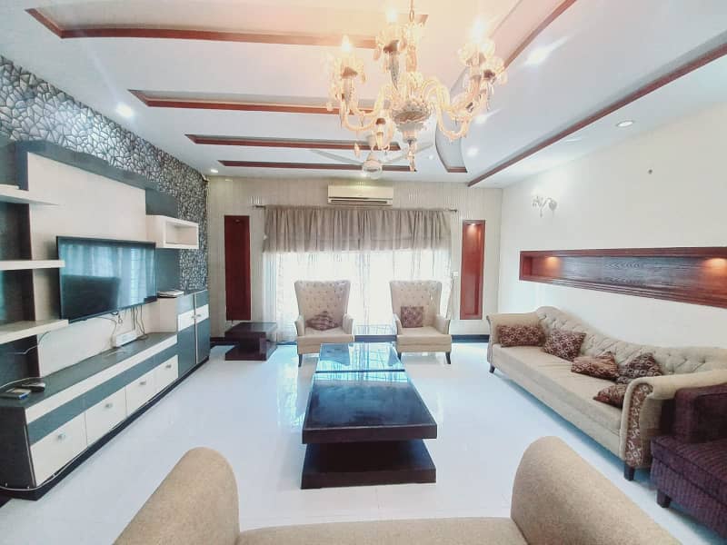 Corner luxury furnished Kanal house available for rent in phase 3 bahria town Rawalpindi. 6