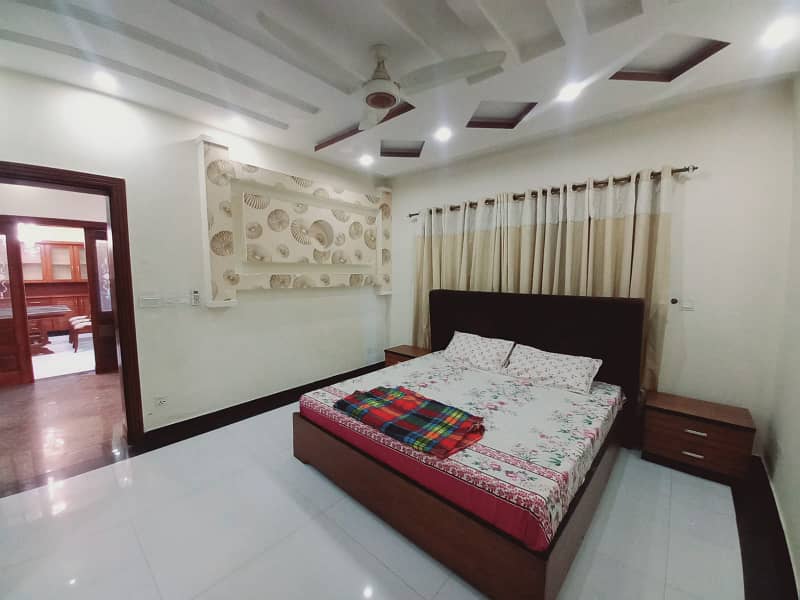 Corner luxury furnished Kanal house available for rent in phase 3 bahria town Rawalpindi. 13