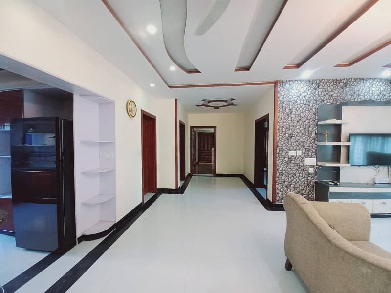 Corner luxury furnished Kanal house available for rent in phase 3 bahria town Rawalpindi. 14