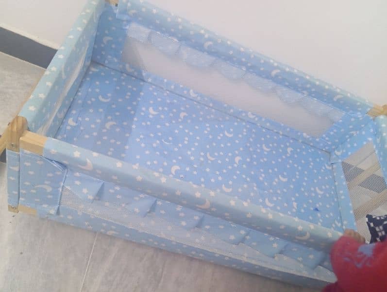 baby wooden cot 4