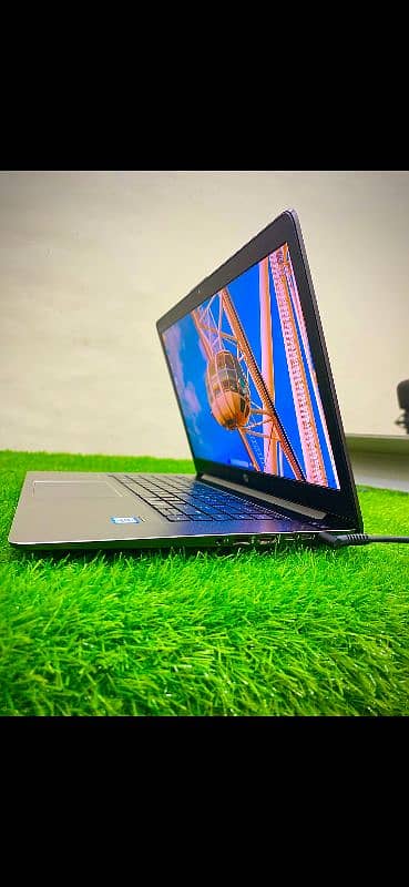 HP ZBOOK STUDIO G3 CORE i7 6TH GEN 16/512 4GB Graphics card 0