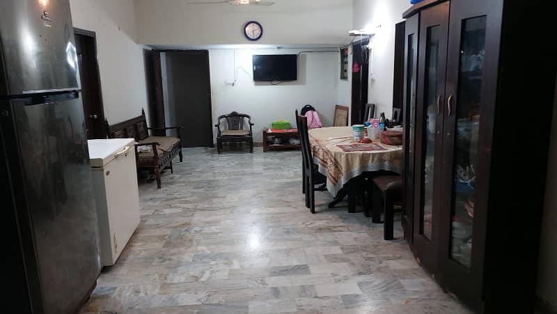 327 Sq Yards West Open Corner 60 ft Road Gulshan e Iqbal Block 13D1 0