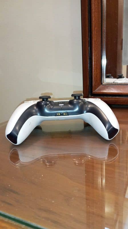 PS5 Controller 4