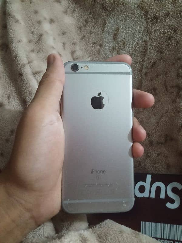 iphone 6s iOS 15.8 spoted 2