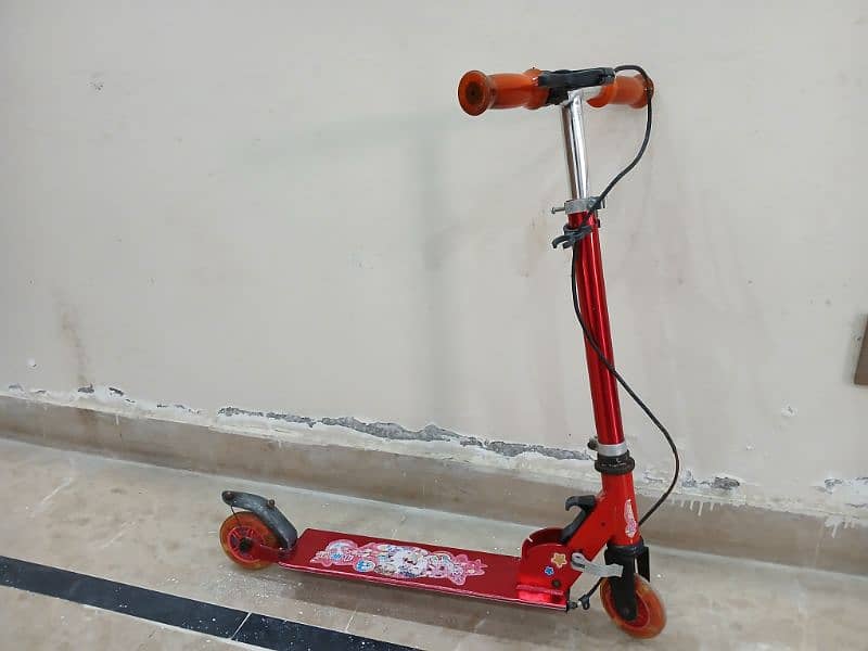 kids scooty good condition 0