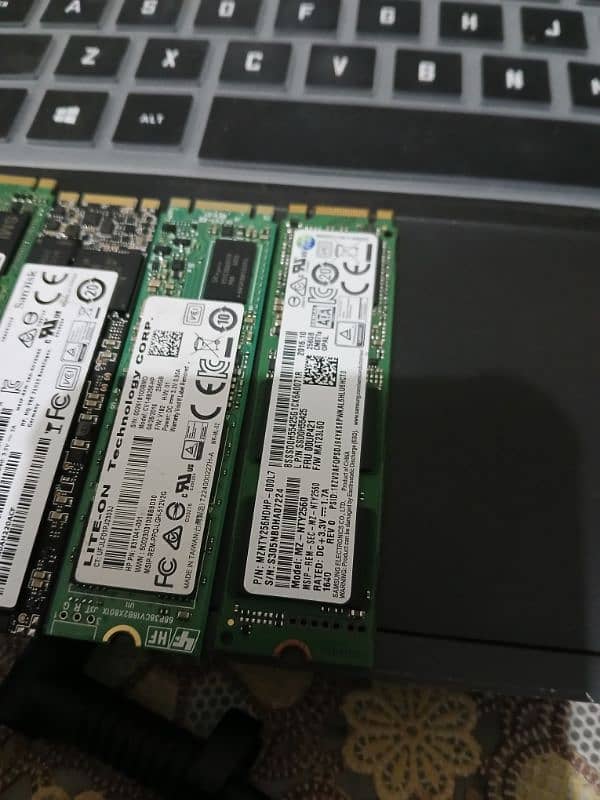 nvme/m2 ssds available chk description 3