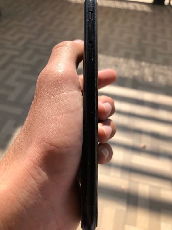 iphone XR 128GB PTA PROVED 3