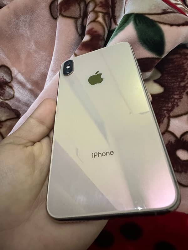 I phone xsmax 64 Gb factory unlock 1