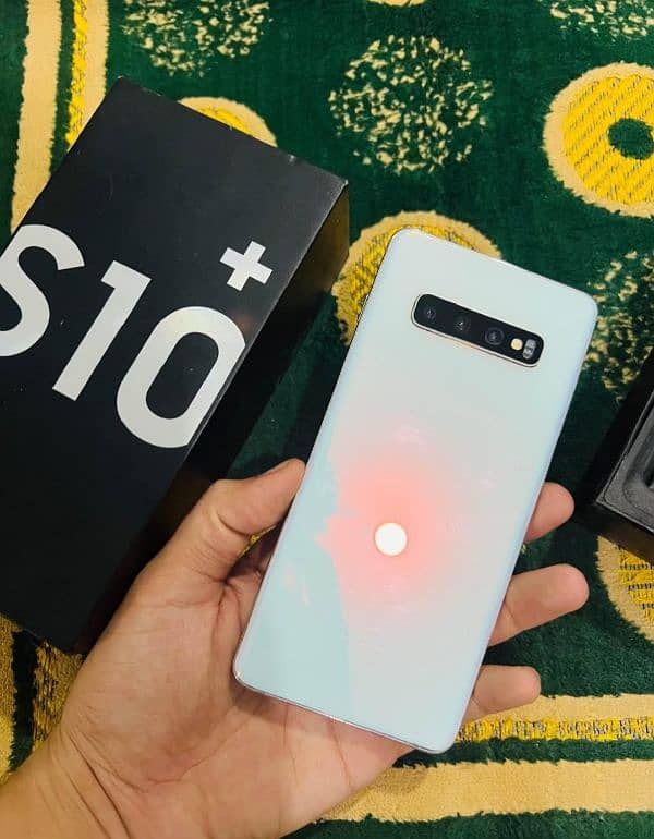 S10 Plus official 3