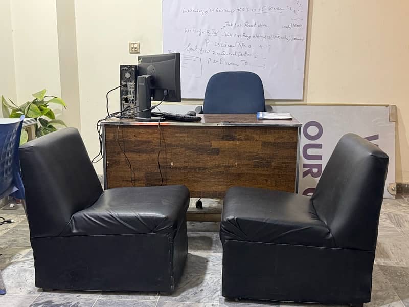 office all furniture available view and buy price har chez ki munasib 5