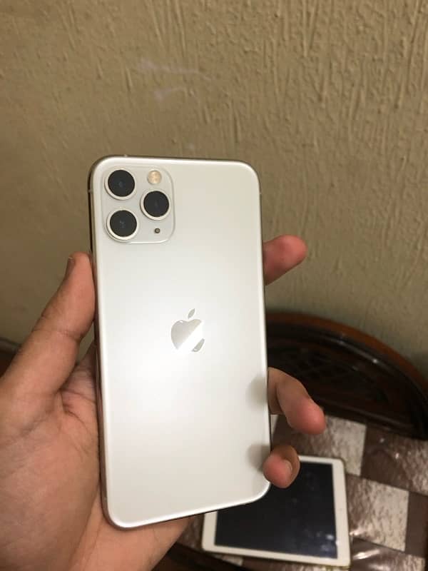 iphone 11 pro ICLOUD LOCK 0