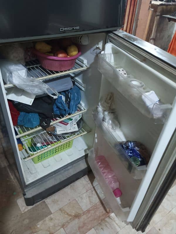 PEL medium sized fridge 3