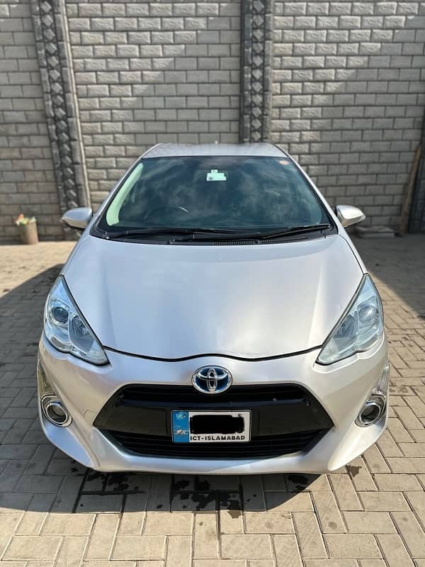 Toyota Aqua s 2015 23 registered 1