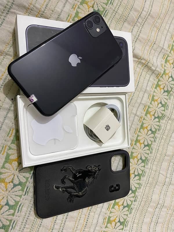 IPHONE 11 with box 1