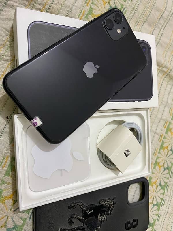 IPHONE 11 with box 3