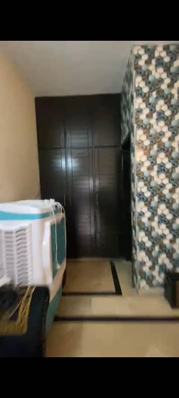 ALLAMA IQBAL TOWN 10 MARLA NEW LOWER PORTION URGENT FOR RENT IN PRIME LOCATION 3