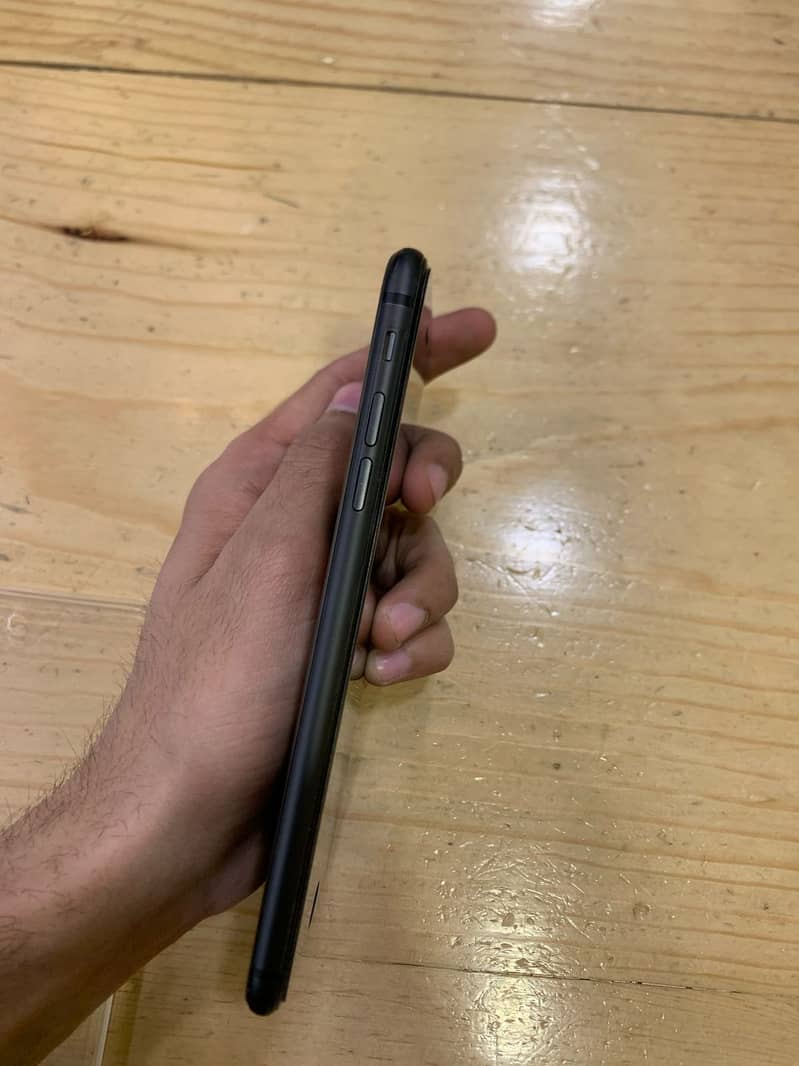 IPhone 8Plus 10/10 condition 6