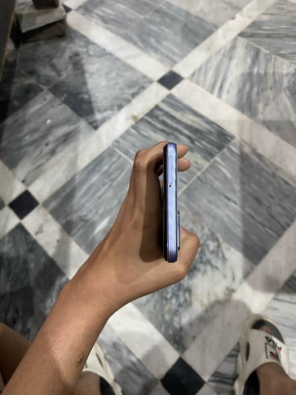 Vivo Y21T 4/128 Condition 10/10 with Box and Charger 3