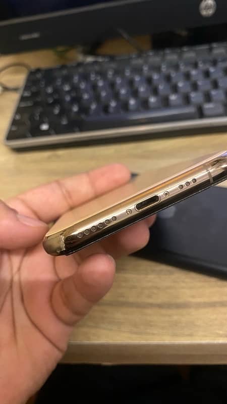 Iphone 11 pro (64 gb HK model) PTA APRROVED 3