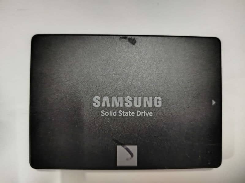 Samsung SSD 750 EVO 250GB (Original Disk) 1