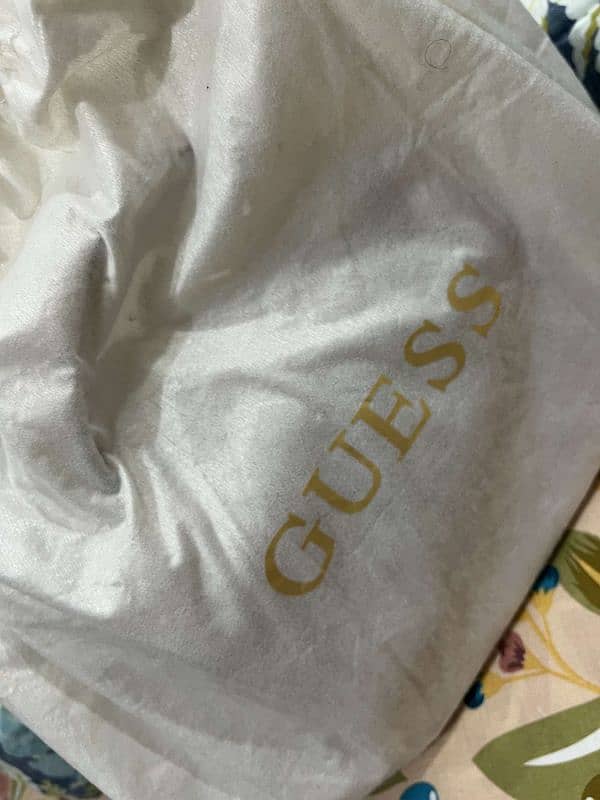 "Guess" branded luxurious cross body bag 3