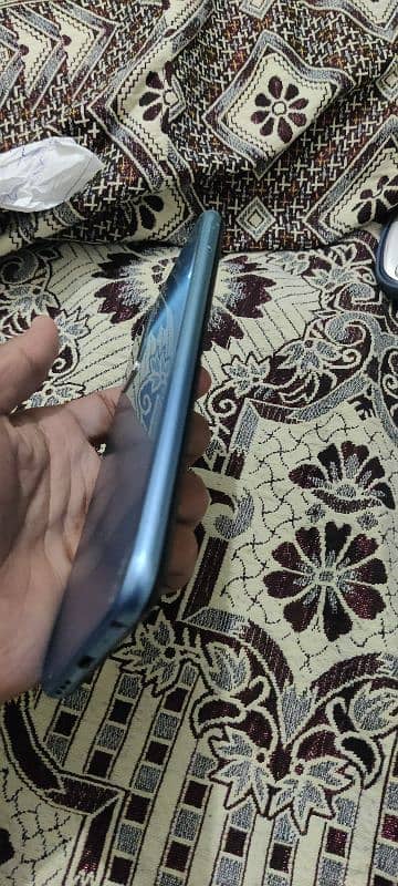 vivo y20 4 128 for sale urgent  all ok 3