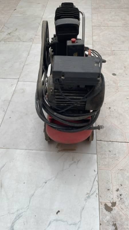 automatic air compressor in working condition 1