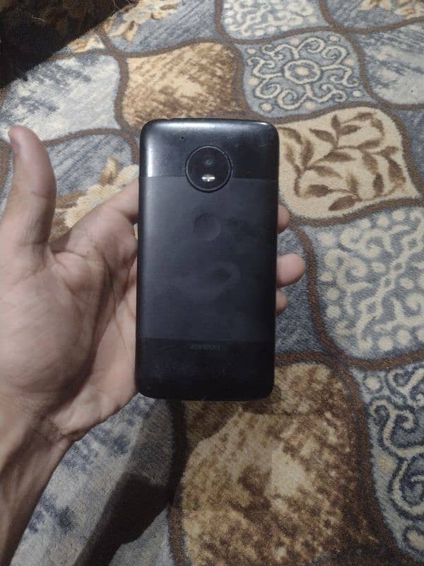 Moto e4 0