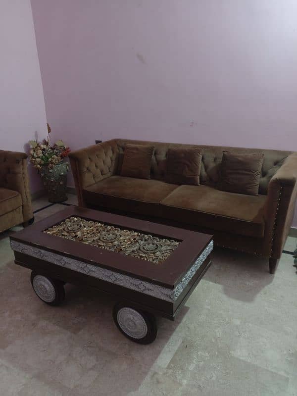 I am selling a sofas and Big size table at very low price 0