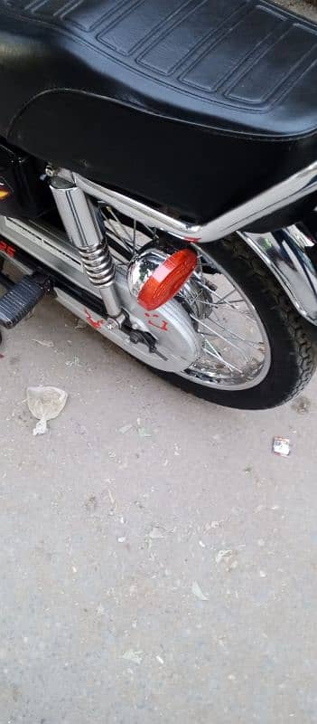 Honda CG 125 2022 First owner Karachi num 03278228900 7