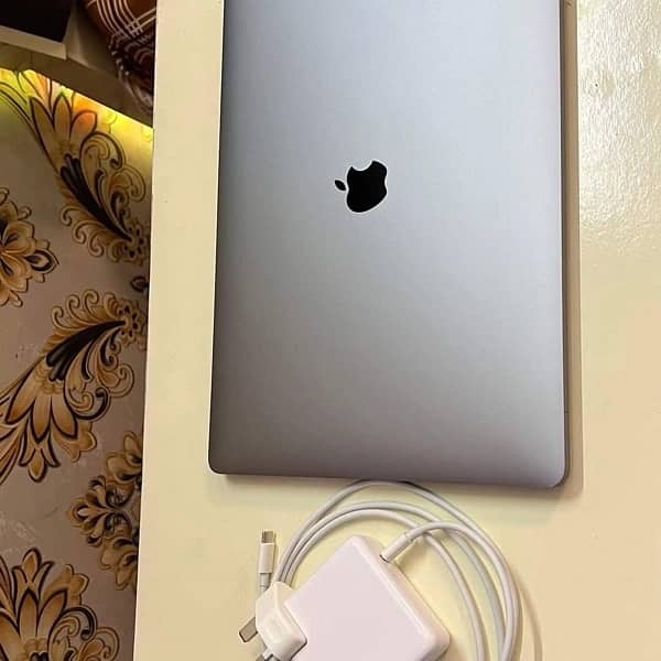 MACBOOK PRO 16 INCH (2019) CORE I9 (32/512) (4gb Graphics) A2141 WTS. . 5