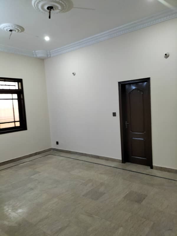 400 sq yards beutyfull portion for rent in kaneez fatima society 1