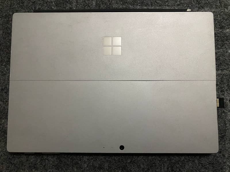 Surface Pro 5 (Core i-5 7th Gen) 8 GB & 256 GB (URGENT!!) 4