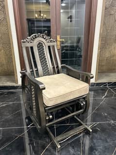 Swing chair/ rocking chair (refurbished)