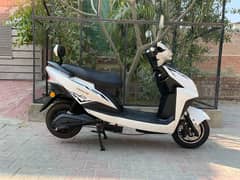 Electric scooty