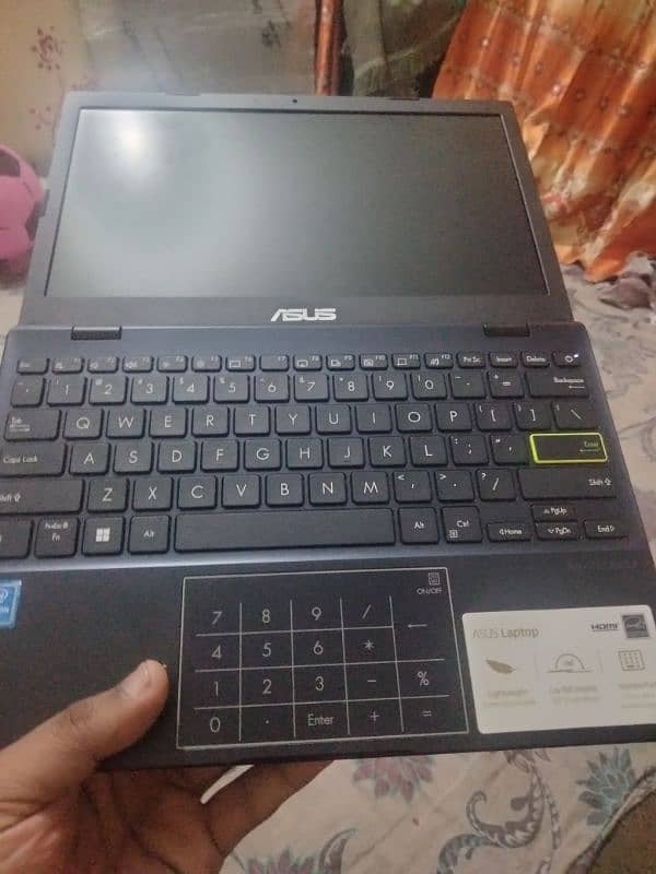 Asus notebook PC 7