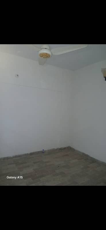 Flat for Rent. Main Road Building, Johar-Mor karachi 4