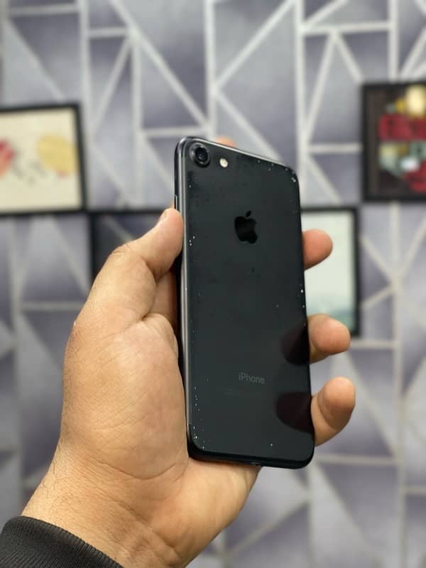 iphone 7 32gb non-pta complete box 3