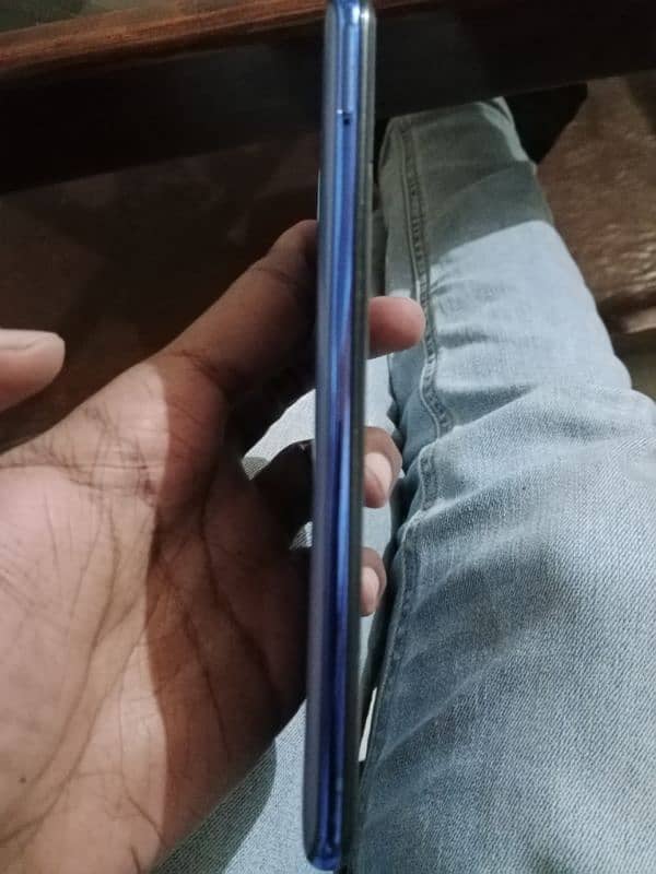 Samsung Galaxy A30 Available for Sale 1