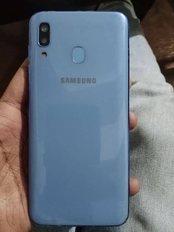 Samsung Galaxy A30 Available for Sale 2