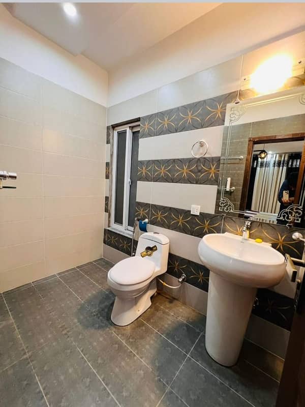 1 Bedroom VIP Full furnish flat per day available in Bahria town Lahore 15