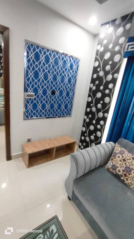 Par Day short time to BeD Room apartment Available for rent in Bahria town phase 4 and 6 empire Heights 2 Family apartment 4