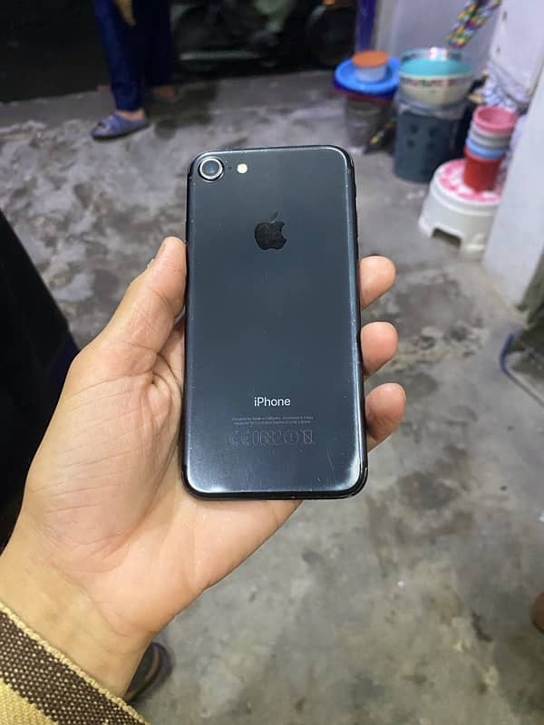 iphone 7pta approved 32 gb bettry 68 1